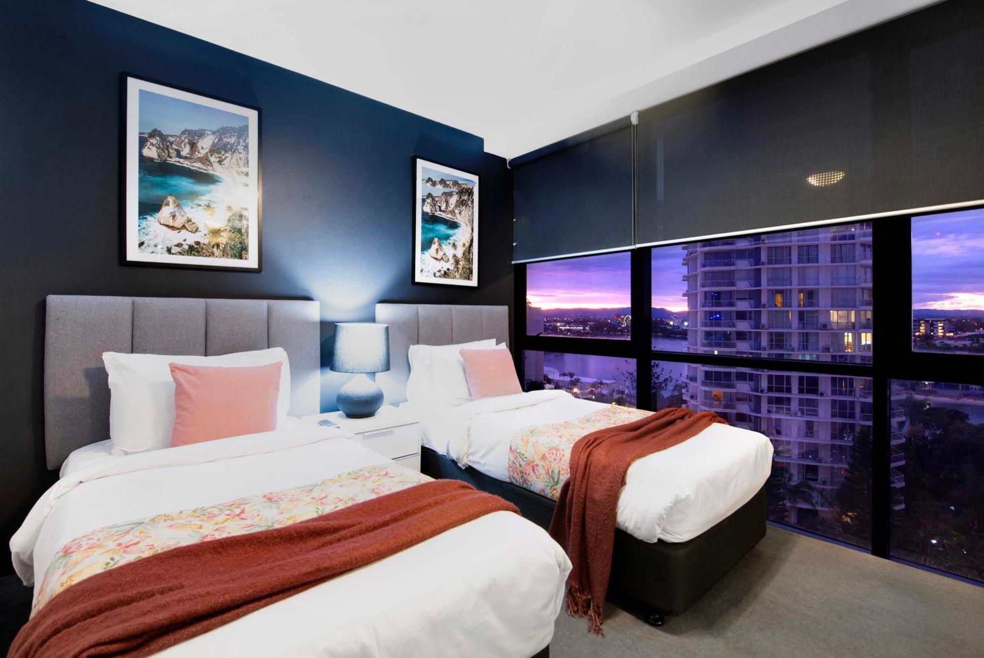 Circle On Cavill - Self Contained & Privately Managed Apartments - Wow Stay Gold Coast Esterno foto