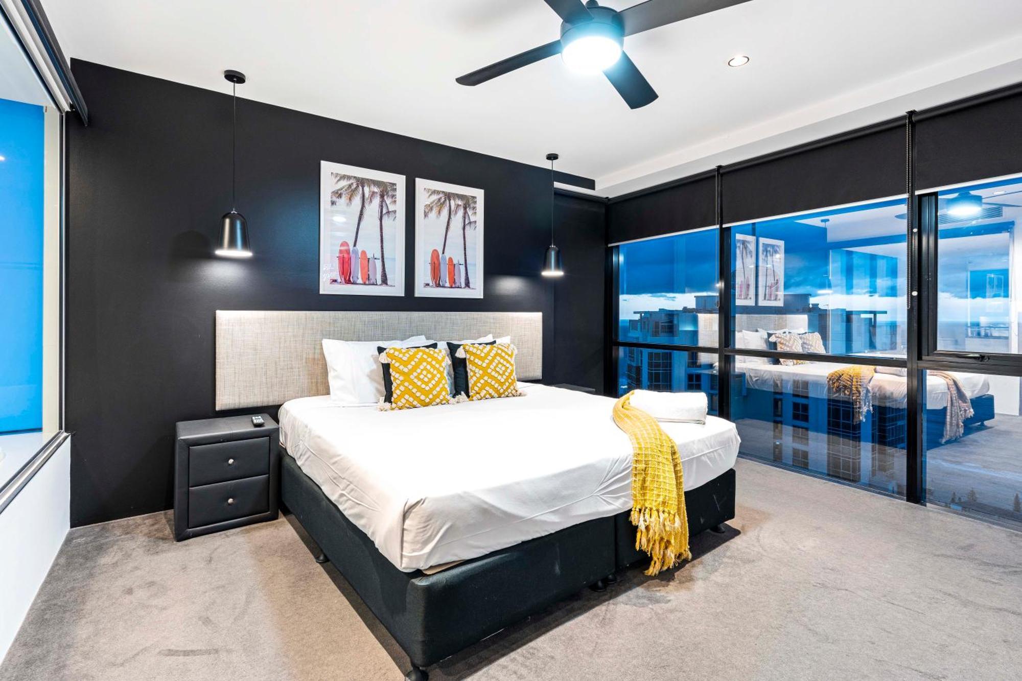 Circle On Cavill - Self Contained & Privately Managed Apartments - Wow Stay Gold Coast Esterno foto