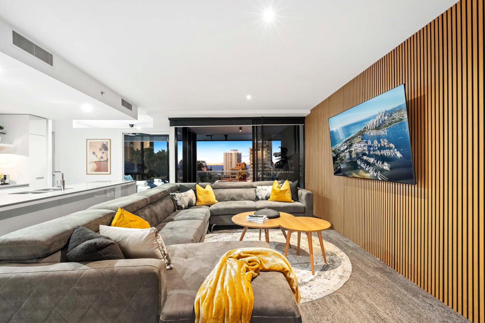 Circle On Cavill - Self Contained & Privately Managed Apartments - Wow Stay Gold Coast Esterno foto
