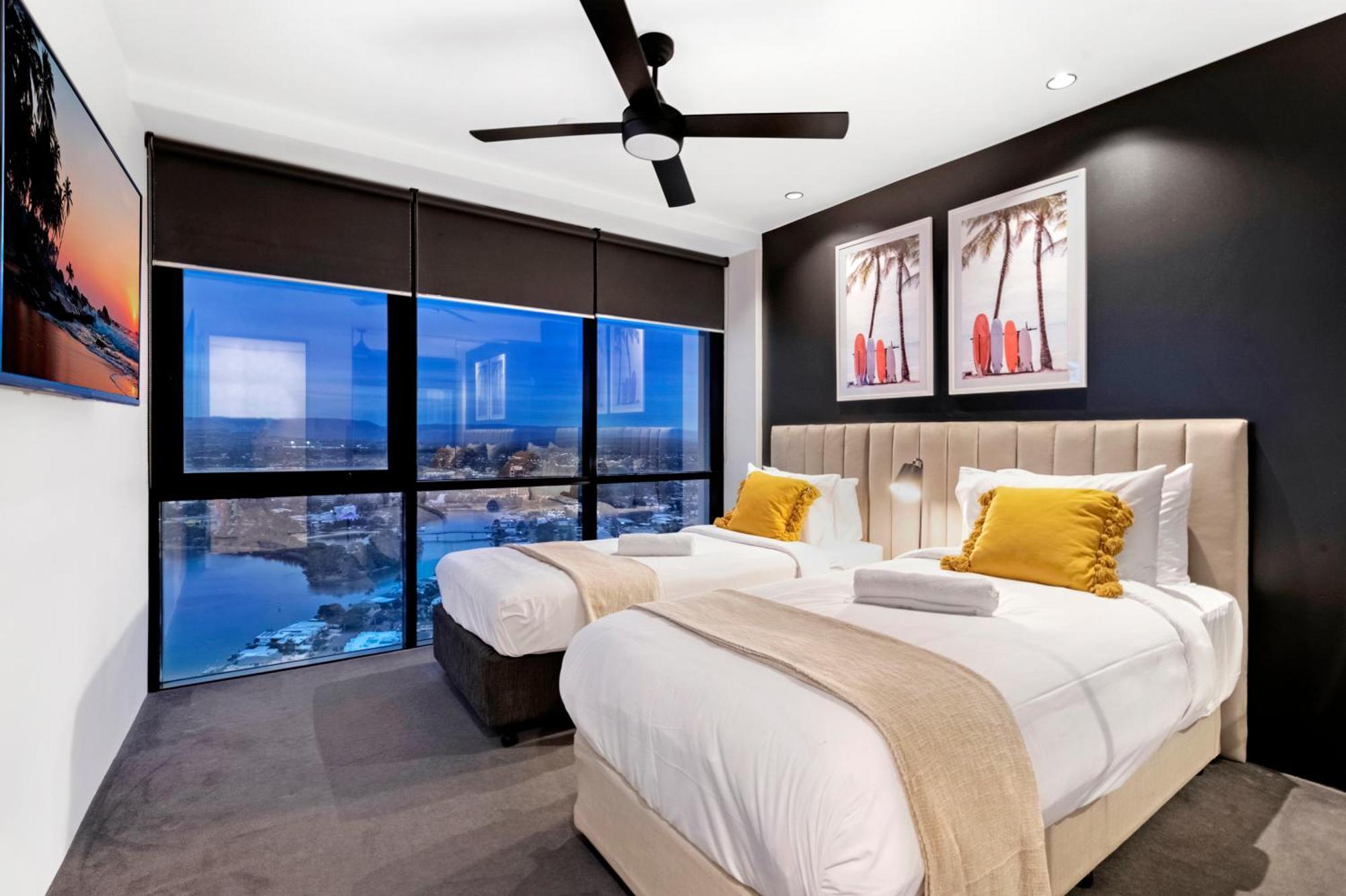 Circle On Cavill - Self Contained & Privately Managed Apartments - Wow Stay Gold Coast Esterno foto