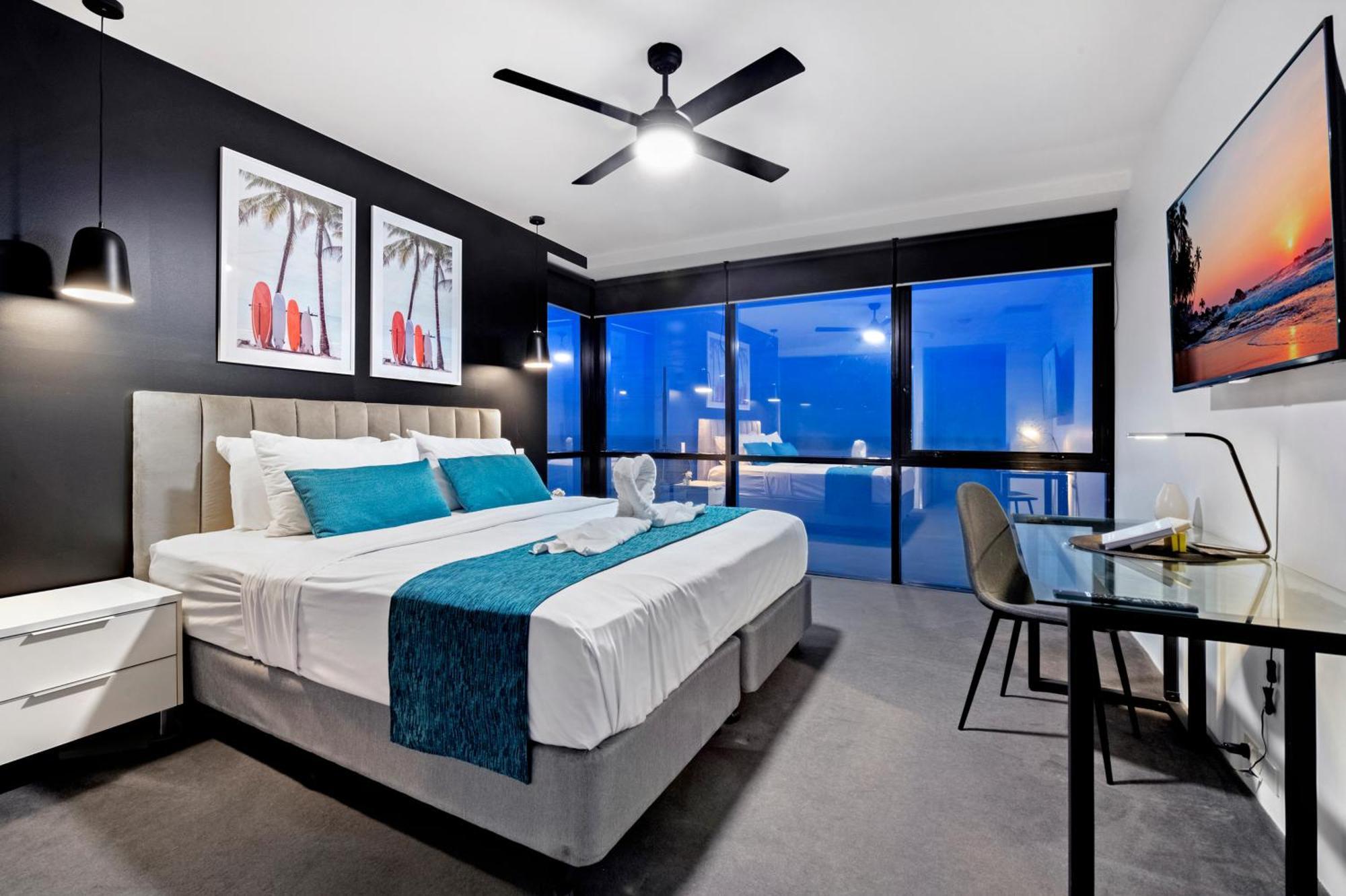 Circle On Cavill - Self Contained & Privately Managed Apartments - Wow Stay Gold Coast Esterno foto