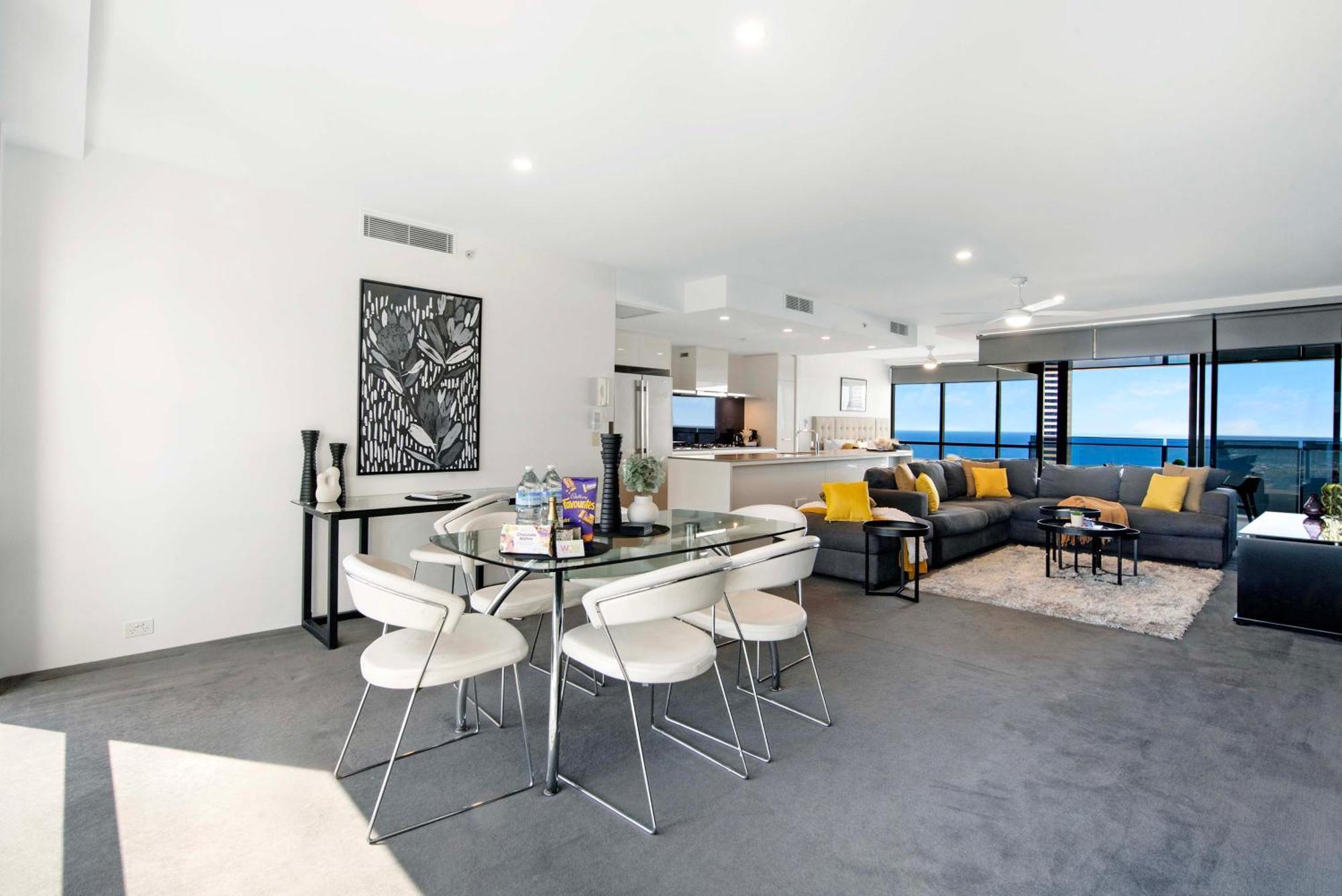 Circle On Cavill - Self Contained & Privately Managed Apartments - Wow Stay Gold Coast Esterno foto