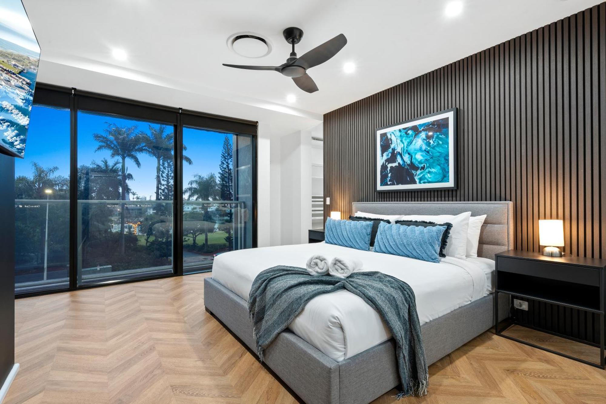 Circle On Cavill - Self Contained & Privately Managed Apartments - Wow Stay Gold Coast Esterno foto