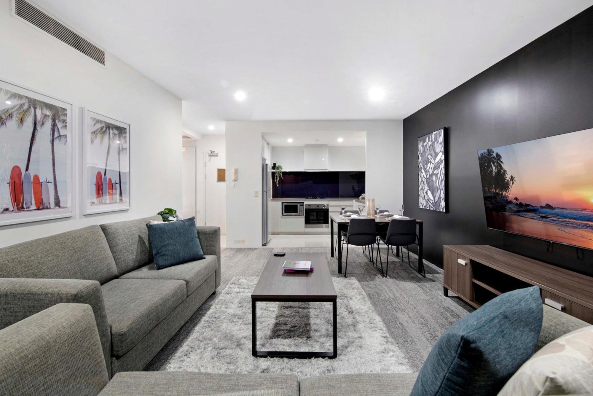 Circle On Cavill - Self Contained & Privately Managed Apartments - Wow Stay Gold Coast Esterno foto
